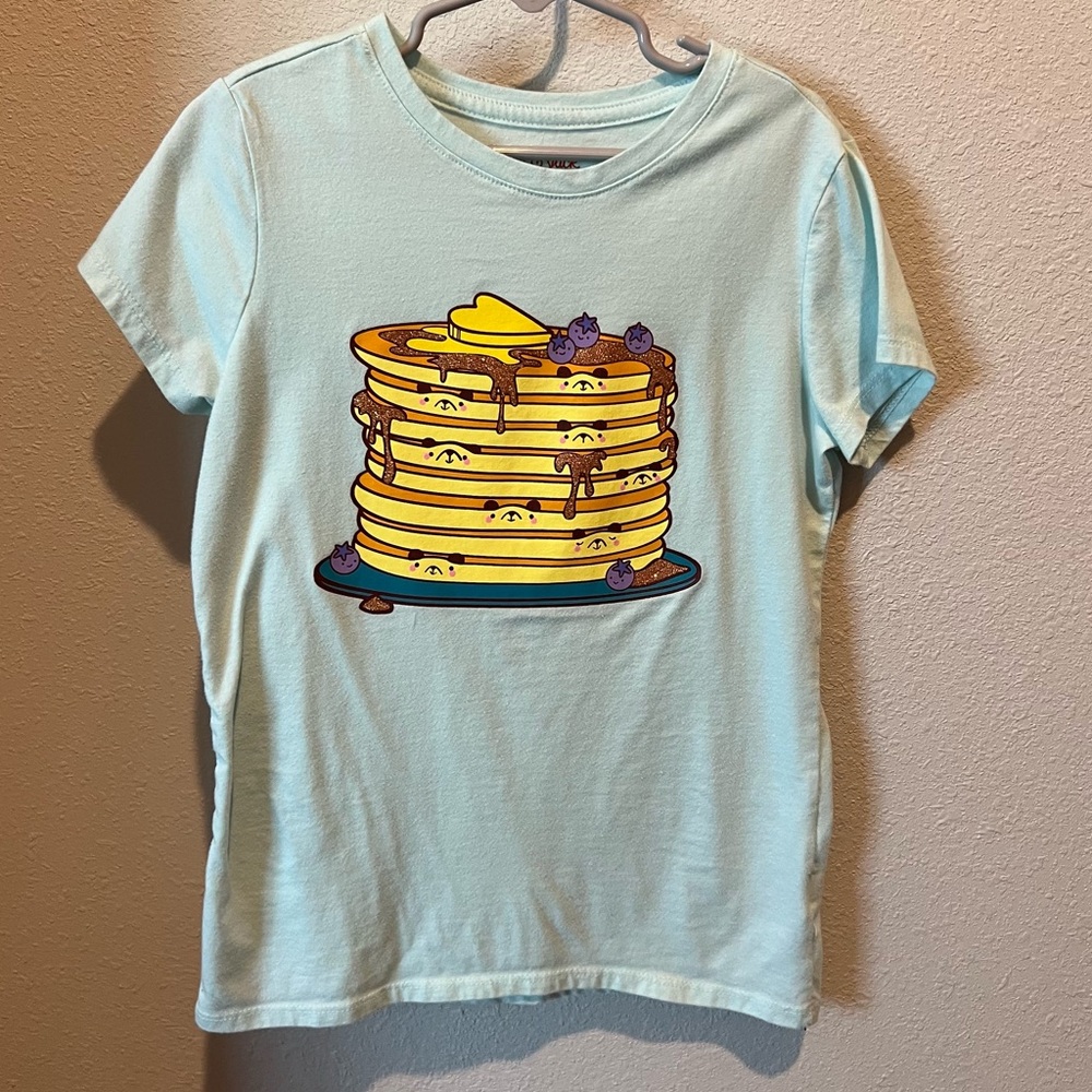 Cat & Jack size m (7/8) light blue tee with pancake graphic